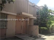 Excellent condominium Close to Um, great for investor or first time buyer. Ceramic floors throughout , kitchen with breakfast area plus living area.