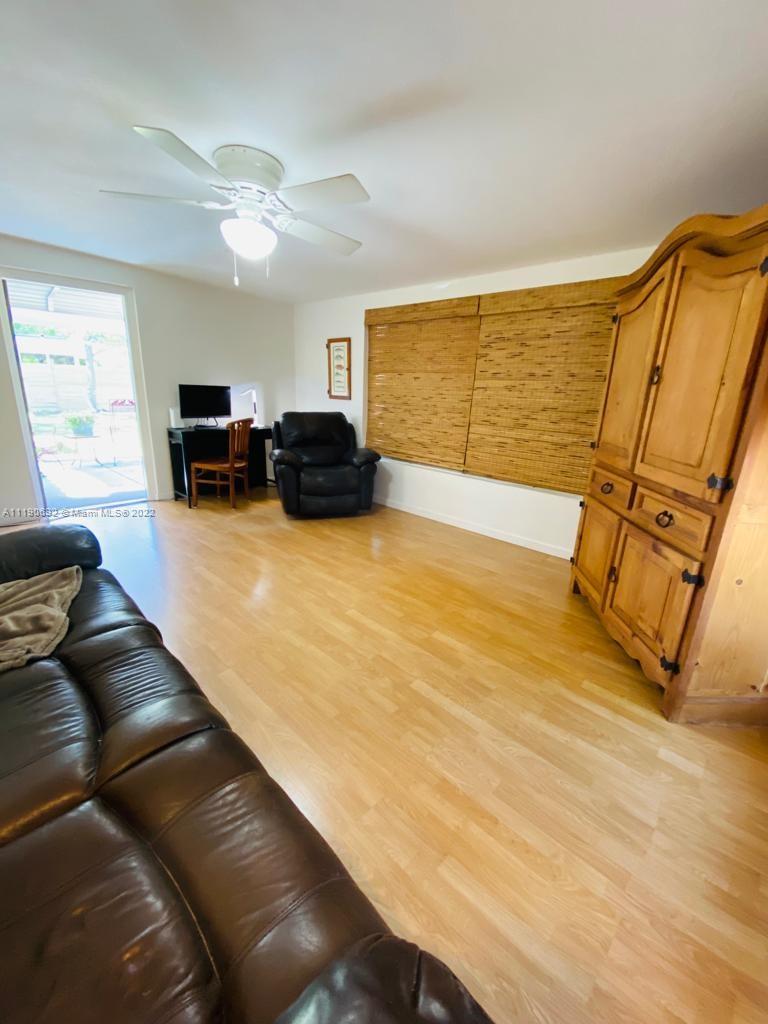Listing Photo 9