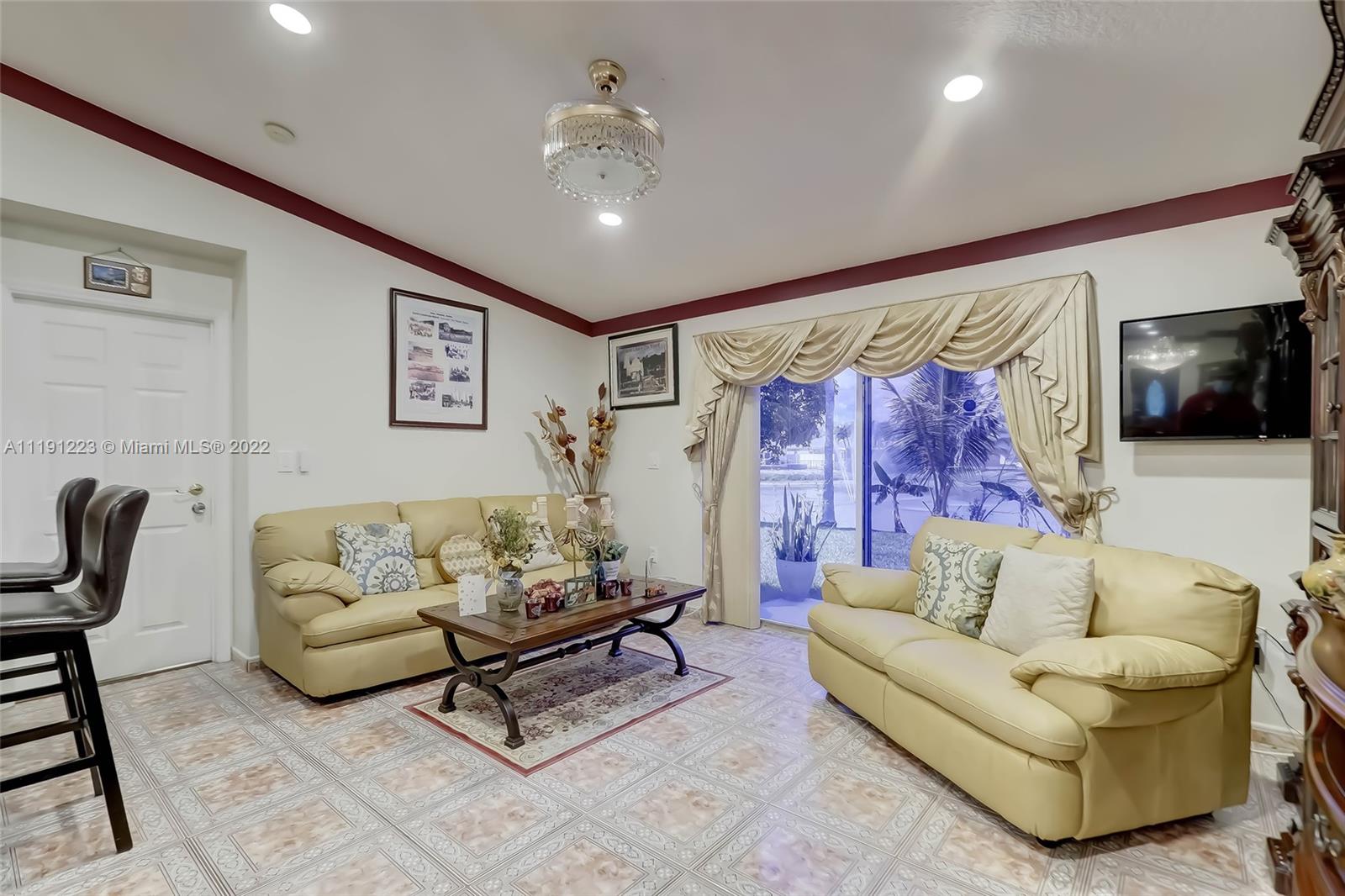 Listing Photo 17