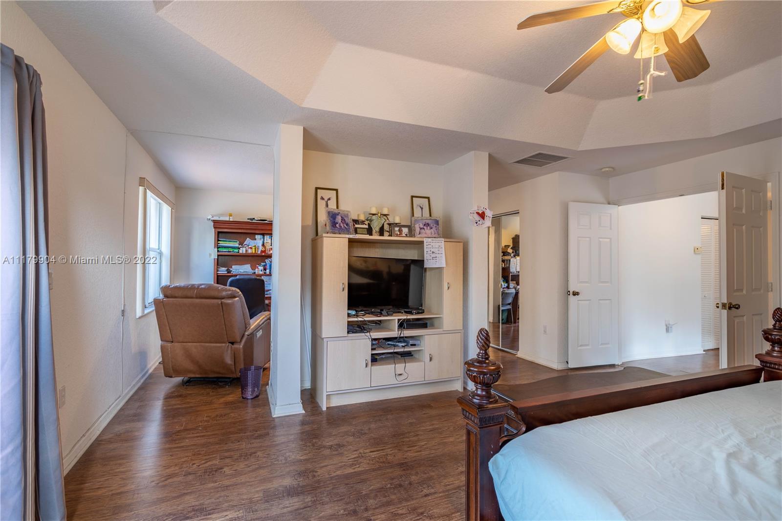 Listing Photo 17