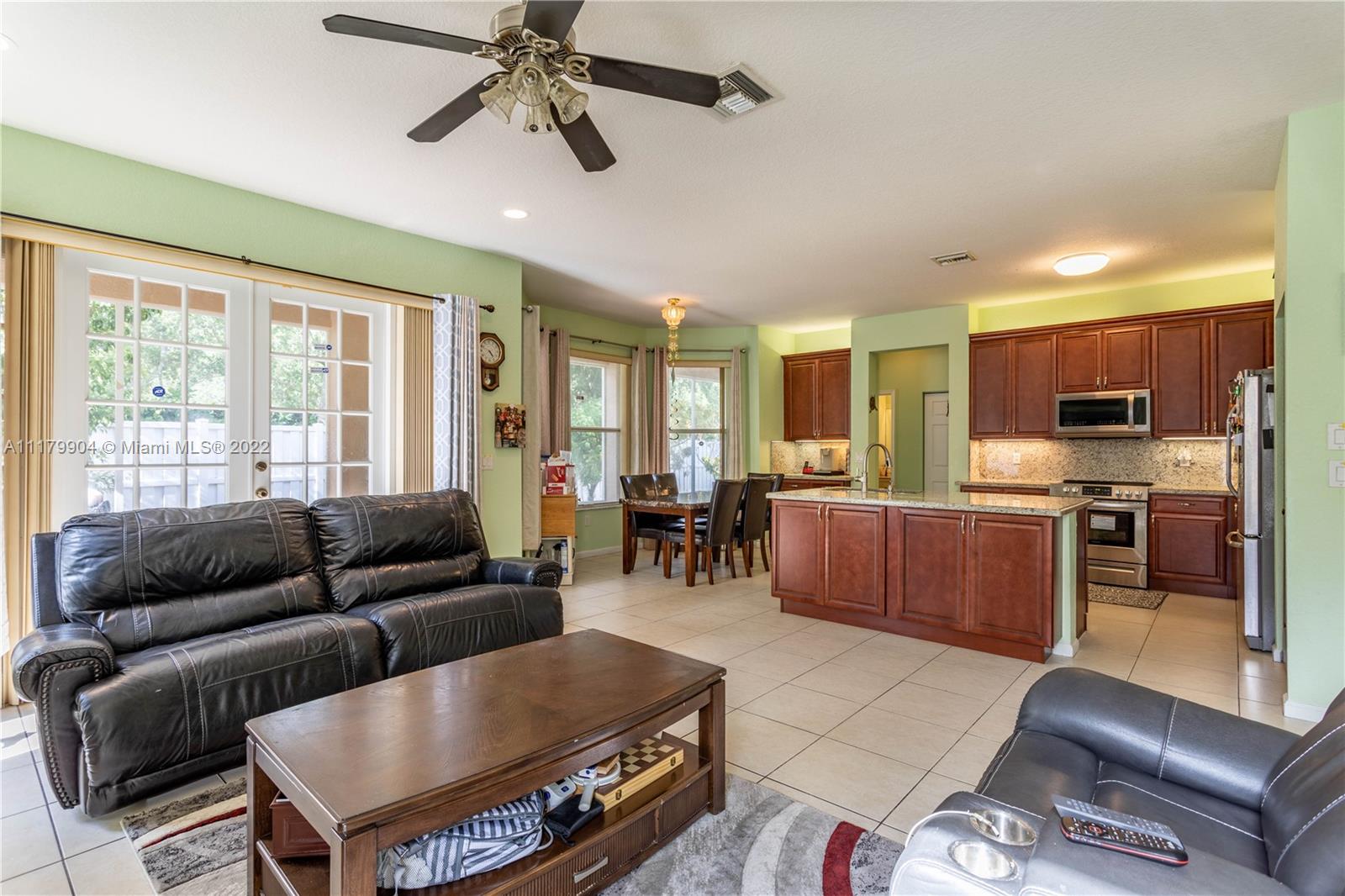 Listing Photo 6