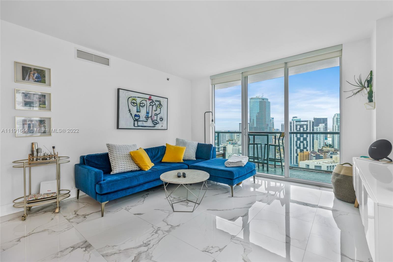 2BD/2BA residence with spectacular river and ocean views. This corner unit has an abundance of natural light, top of the line stainless steel appliances, new washer/dryer, new AC, built-in closets, porcelain marble-like floors, blackout shades, a large balcony, and an ample amount of storage. 5-star amenities, 2 pools including a rooftop pool overlooking the Bay, gym, sauna, hot tub, games room, theater, party room, and movie room.
Located in the heart of Brickell. Available fully furnished. One parking spot on the 4th level and bike storage included.