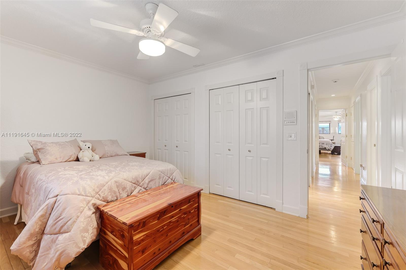 Listing Photo 14