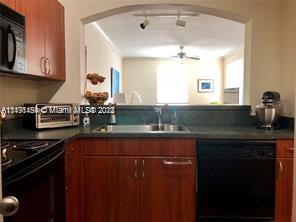 9172 Collins Ave 13, Surfside, Florida 33154, 2 Bedrooms Bedrooms, ,2 BathroomsBathrooms,Residentiallease,For Rent,9172 Collins Ave 13,A11191454