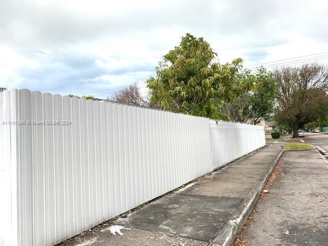 BRAND NEW FENCE