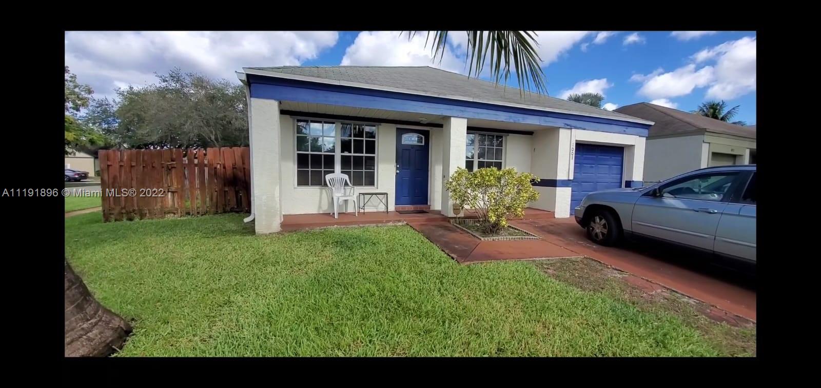 Listing Photo 0