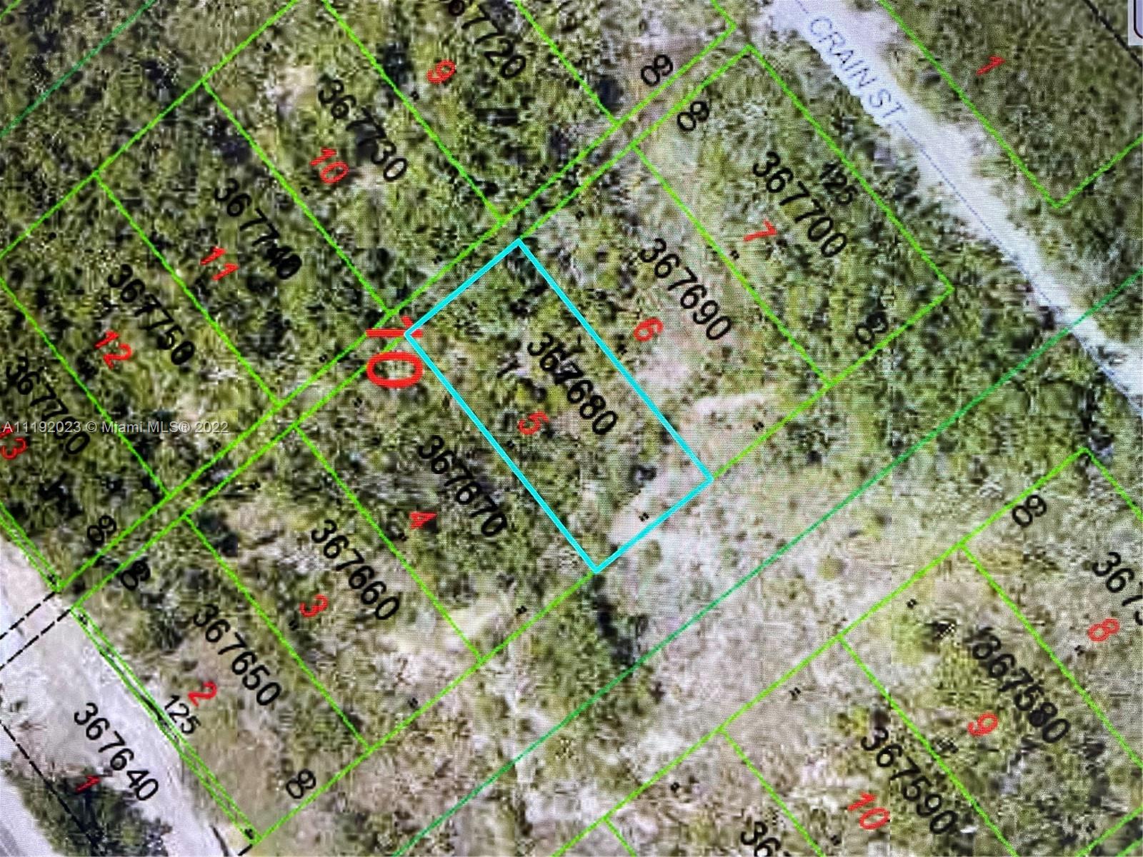 Vacant lot for BPAS Points for a permit. Can't build, camp, park an RV. Great investment for future. Lot should be worth 2 BPAS Points. Buyer to verify with Marathon. Lot sold as is by quit claim deed only without title insurance. Lot was recently purchased at a Tax Deed Sale. Owner/agent
