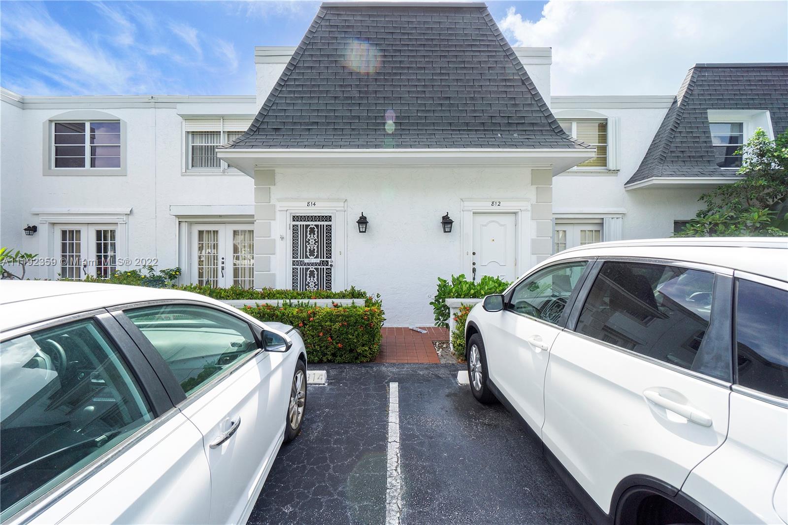 814 NE 27th Ave, Hallandale Beach, Florida 33009, 2 Bedrooms Bedrooms, ,2 BathroomsBathrooms,Residential,For Sale,814 NE 27th Ave,A11192359