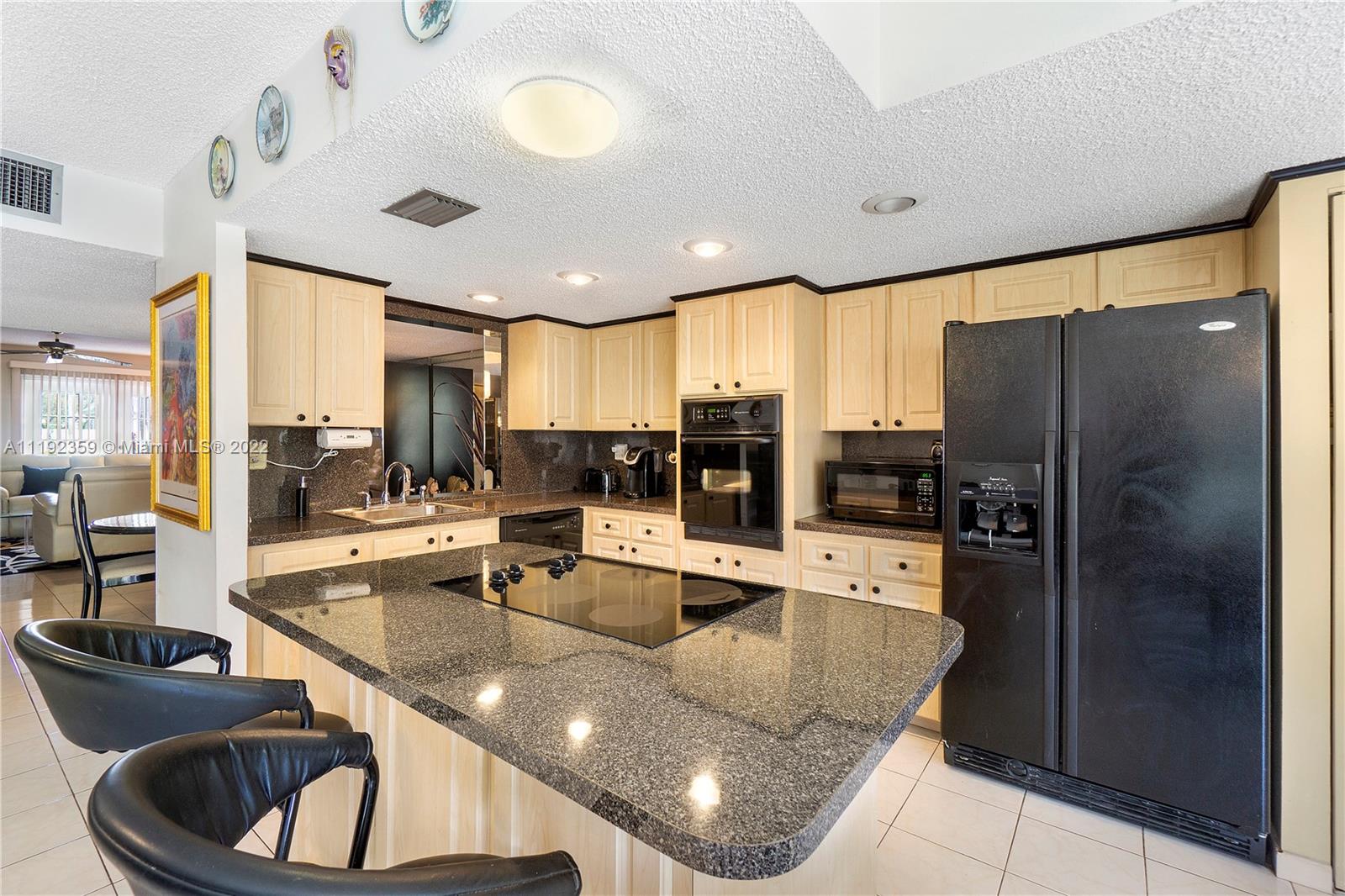 814 NE 27th Ave, Hallandale Beach, Florida 33009, 2 Bedrooms Bedrooms, ,2 BathroomsBathrooms,Residential,For Sale,814 NE 27th Ave,A11192359