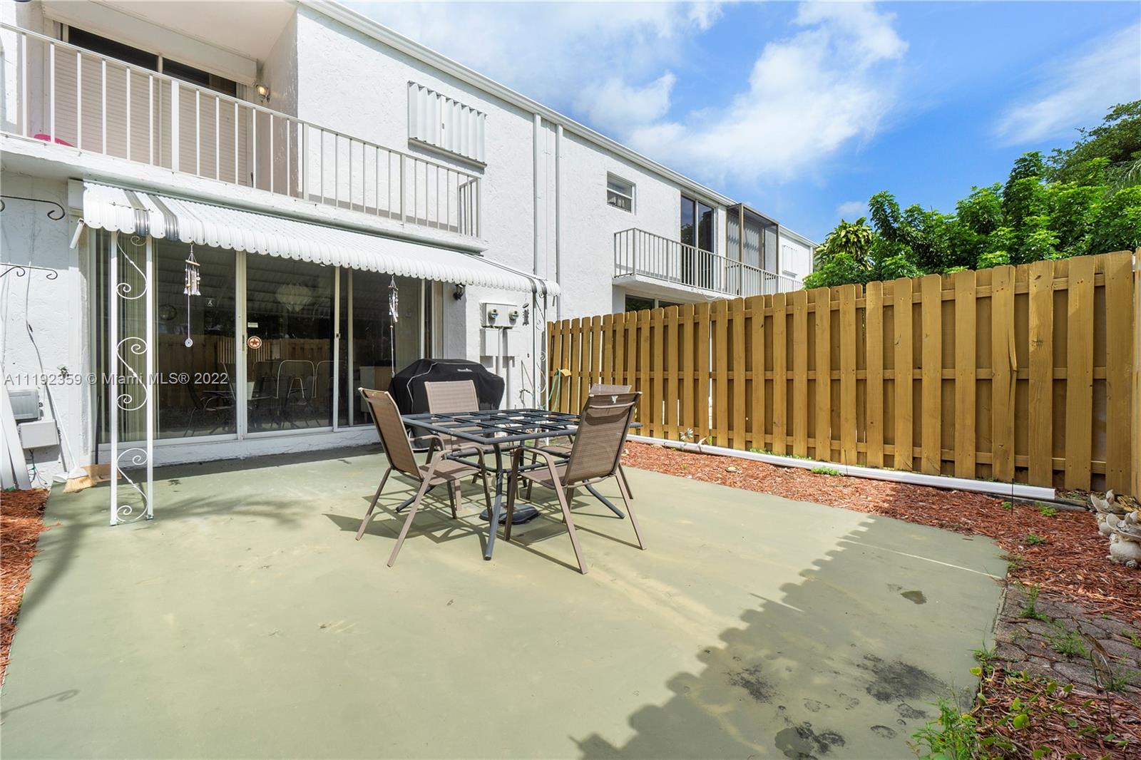 814 NE 27th Ave, Hallandale Beach, Florida 33009, 2 Bedrooms Bedrooms, ,2 BathroomsBathrooms,Residential,For Sale,814 NE 27th Ave,A11192359