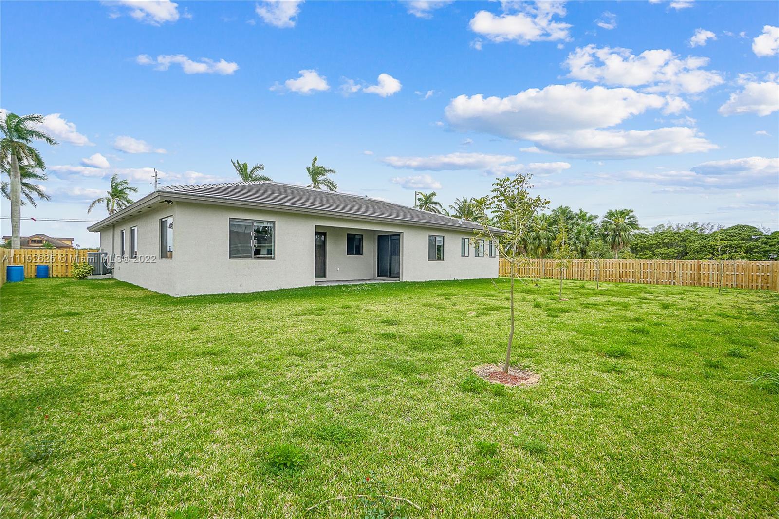 Listing Photo 17