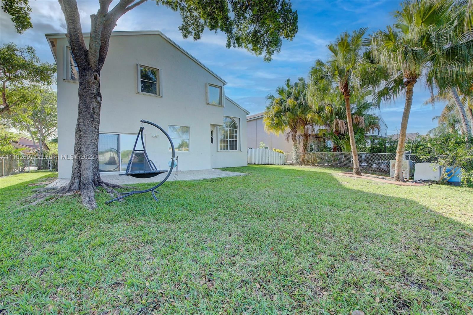 Listing Photo 23