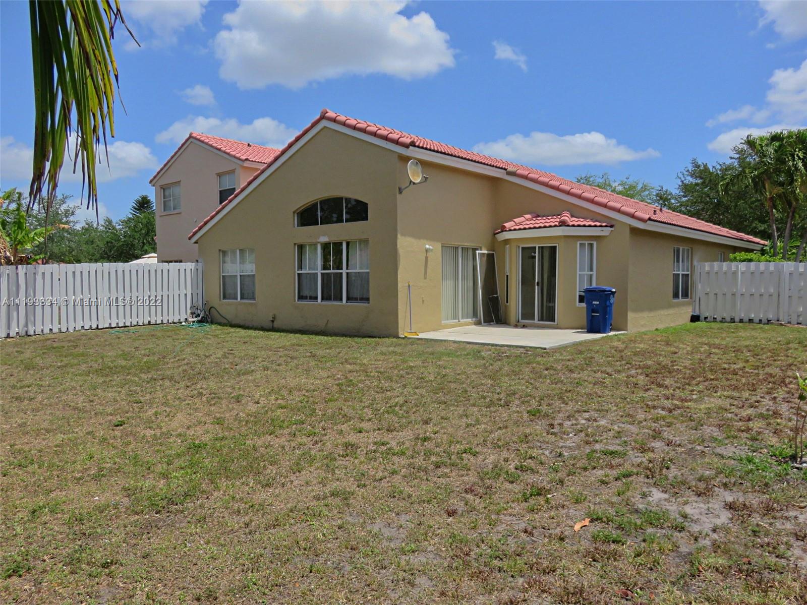 Listing Photo 11
