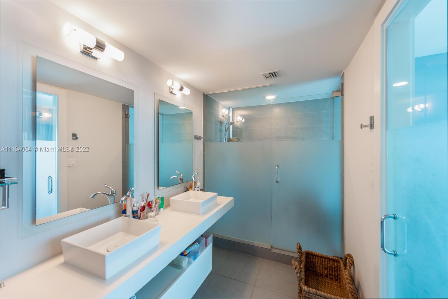 92 SW 3rd St 1201, Miami, Florida 33130, 3 Bedrooms Bedrooms, ,3 BathroomsBathrooms,Residential,For Sale,92 SW 3rd St 1201,A11194064