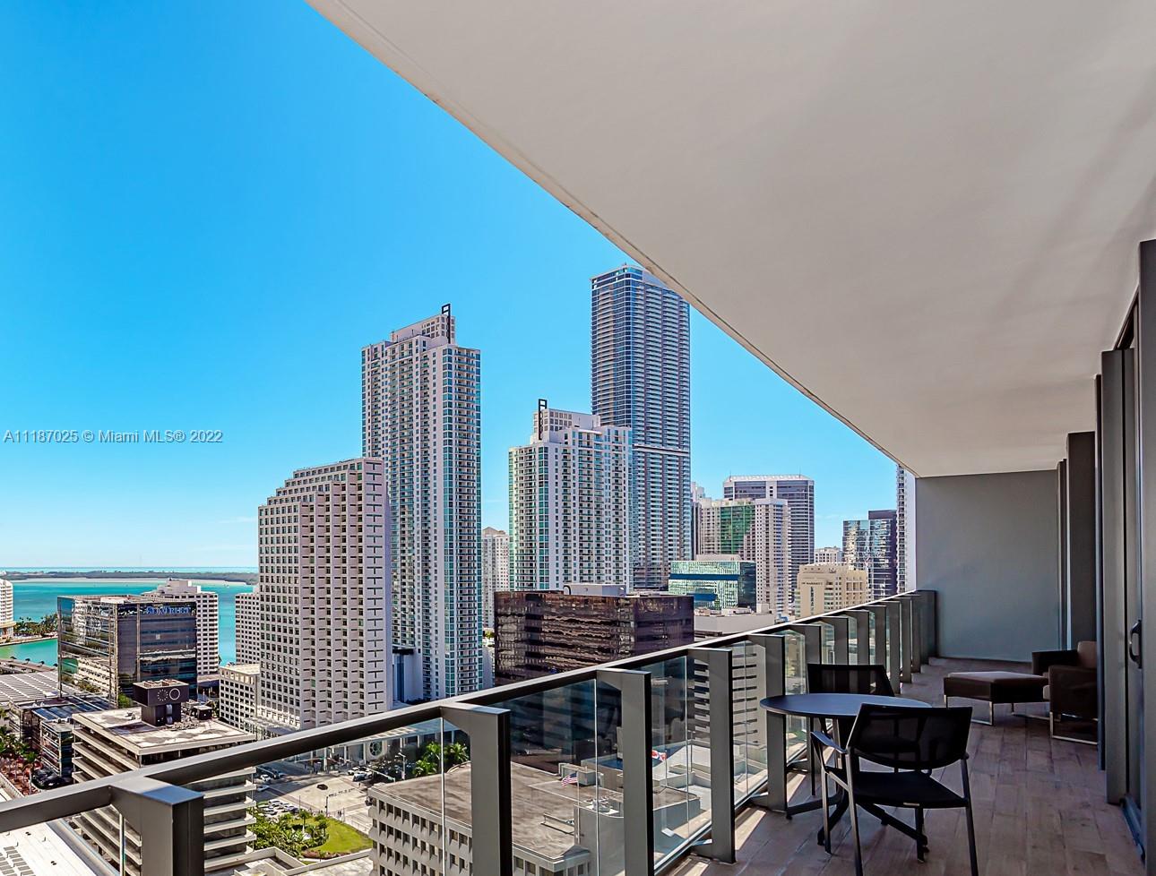 Beautiful apartment. Live in the best line of BRICKELL CITY CENTRE's REACH CONDO! Stunning water views from this HUGE 3beds/ 3+1/2 baths + dining area + DEN. Top of the line white lacquer cabinetry, Quartz stone countertops w/ premium Bosch appliances, Marble flooring throughout. Reach Condo offers its residents a full-time concierge, gym, Spa, kid's playground, screening room & ultra luxury services. Enjoy BCC's high fashion shops, eateries & more!
Tenant occupied. Lease ends in April. 24 hs notice for showings. **Use 3D Matterport link to preview the unit*