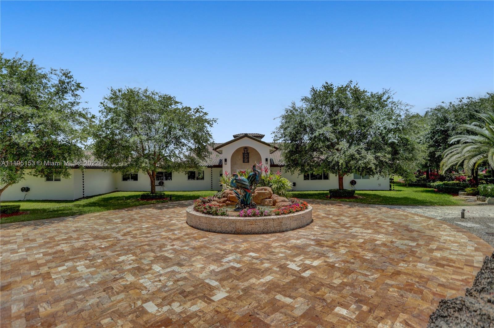 Listing Photo 11
