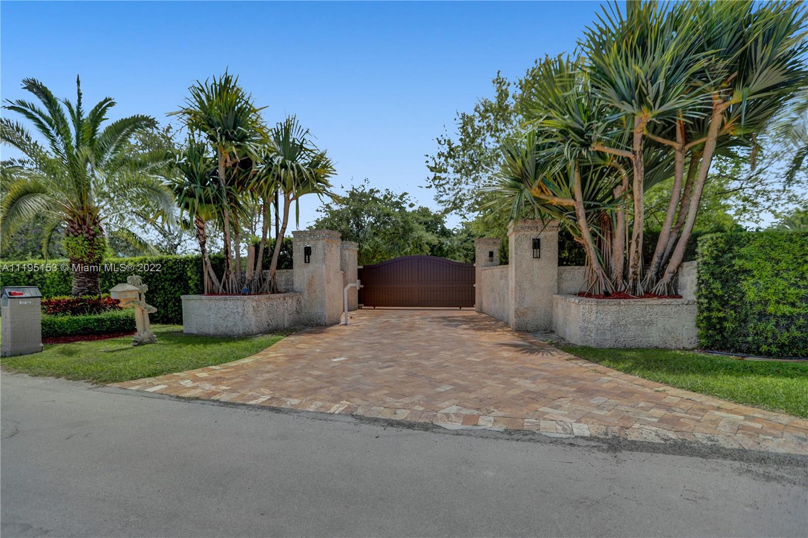 Listing Photo 6