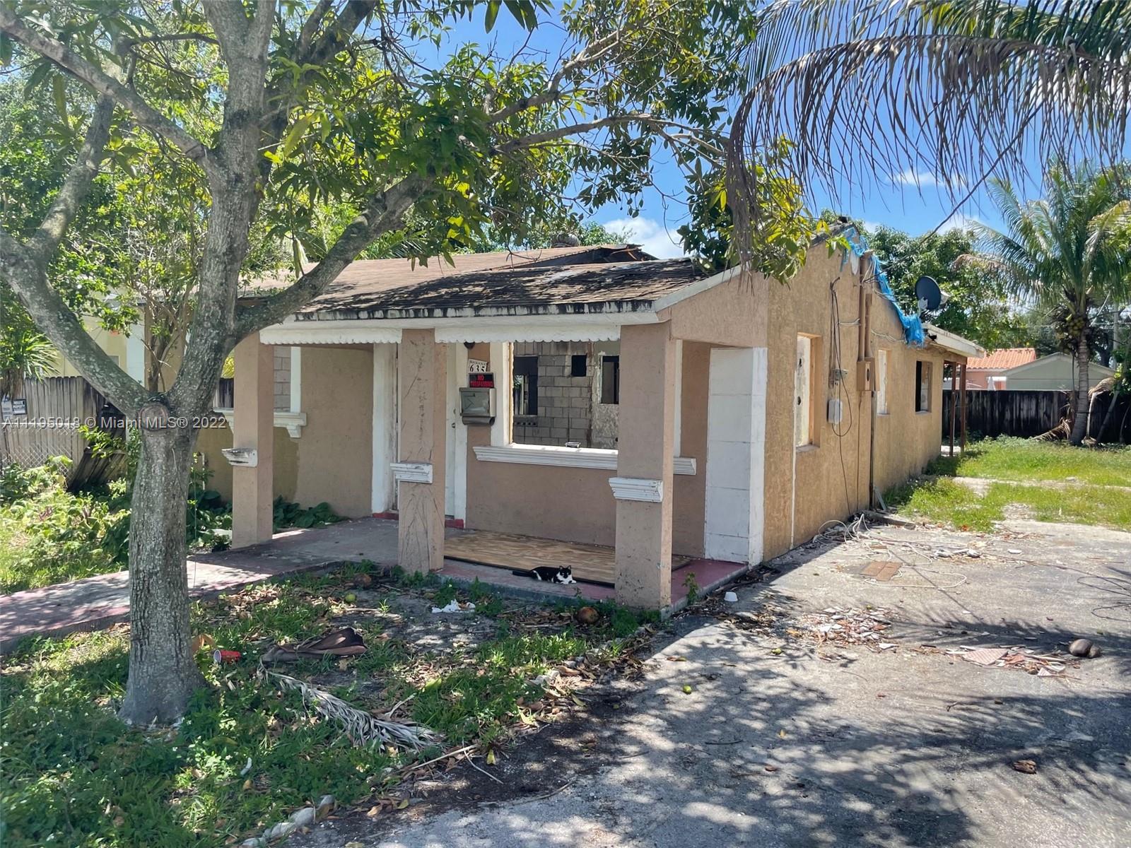 635 SW 9th St  For Sale A11195018, FL