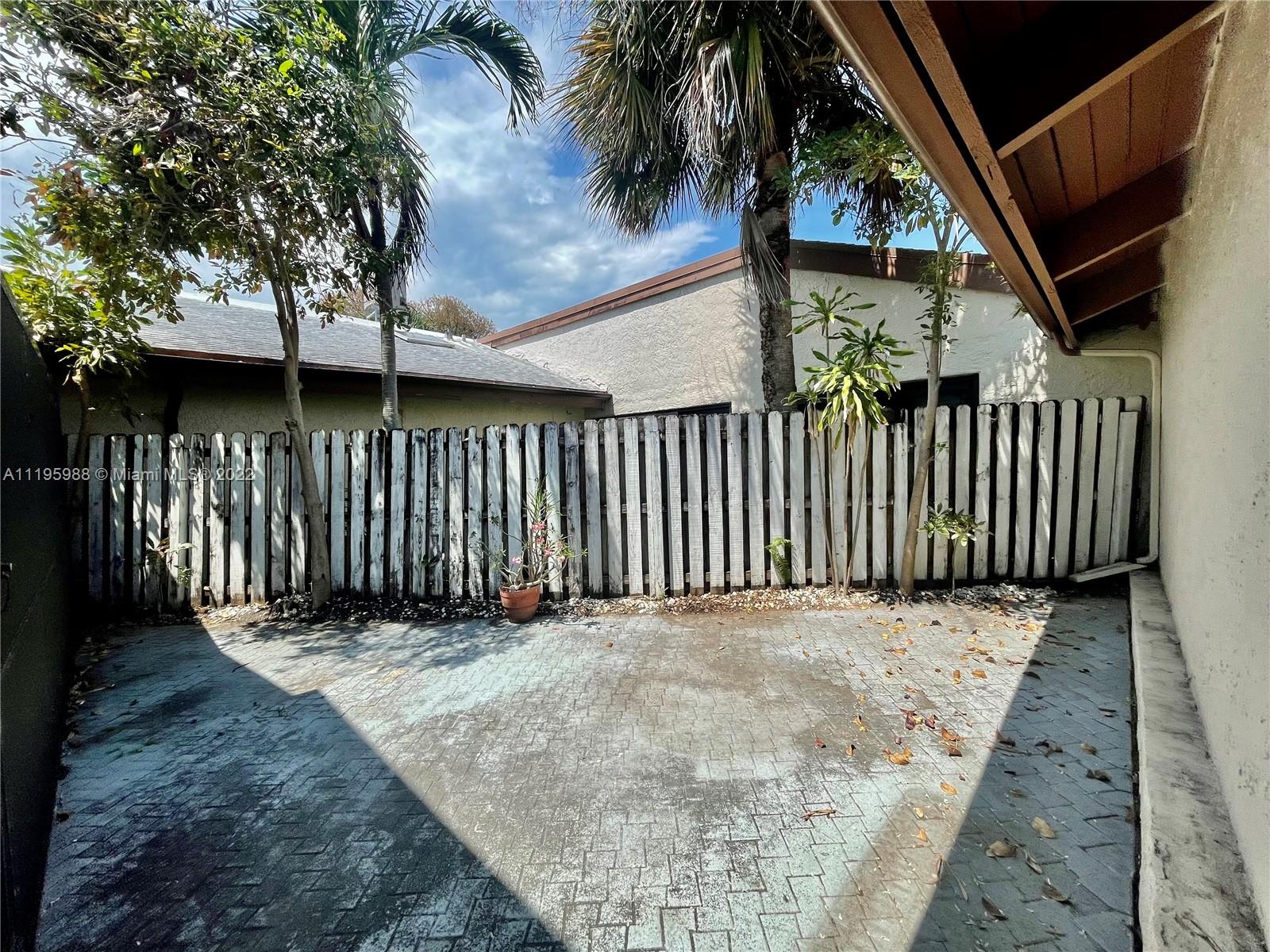 2747 S Parkview Dr 2747, Hallandale Beach, Florida 33009, 3 Bedrooms Bedrooms, ,2 BathroomsBathrooms,Residential,For Sale,2747 S Parkview Dr 2747,A11195988