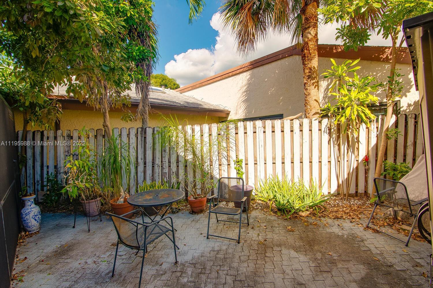 2747 S Parkview Dr 2747, Hallandale Beach, Florida 33009, 3 Bedrooms Bedrooms, ,2 BathroomsBathrooms,Residential,For Sale,2747 S Parkview Dr 2747,A11195988
