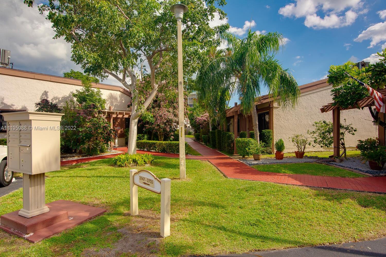 2747 S Parkview Dr 2747, Hallandale Beach, Florida 33009, 3 Bedrooms Bedrooms, ,2 BathroomsBathrooms,Residential,For Sale,2747 S Parkview Dr 2747,A11195988
