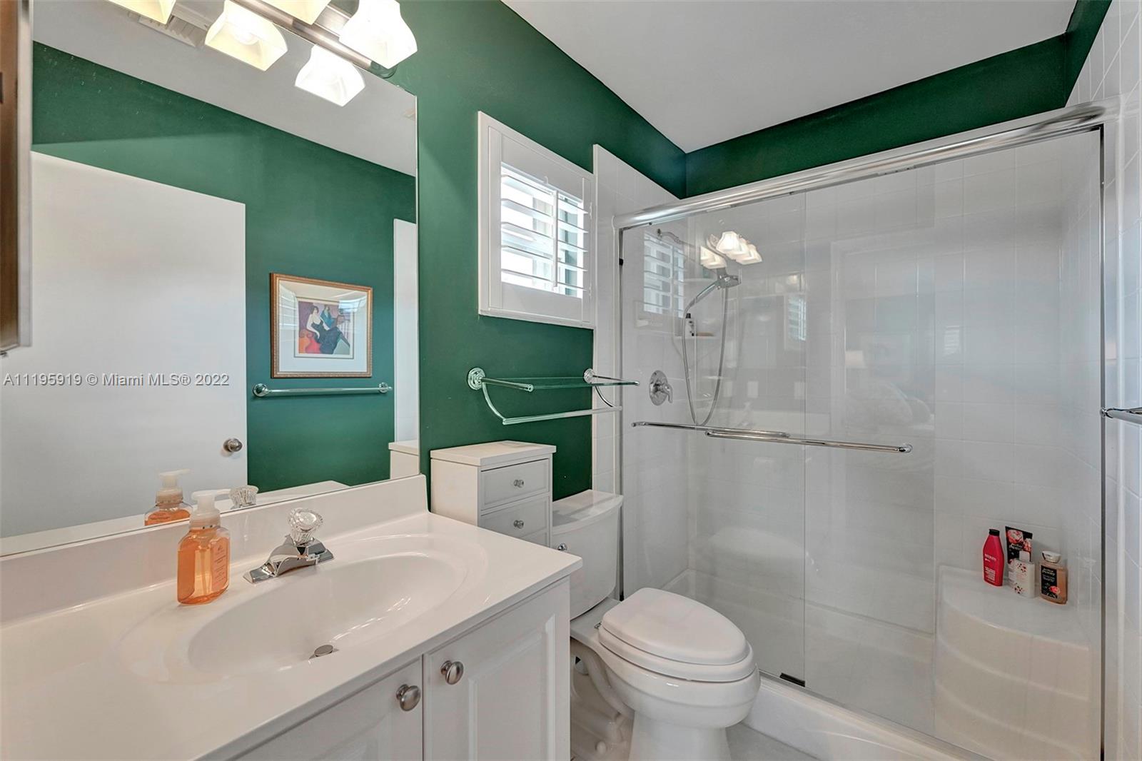 Listing Photo 16