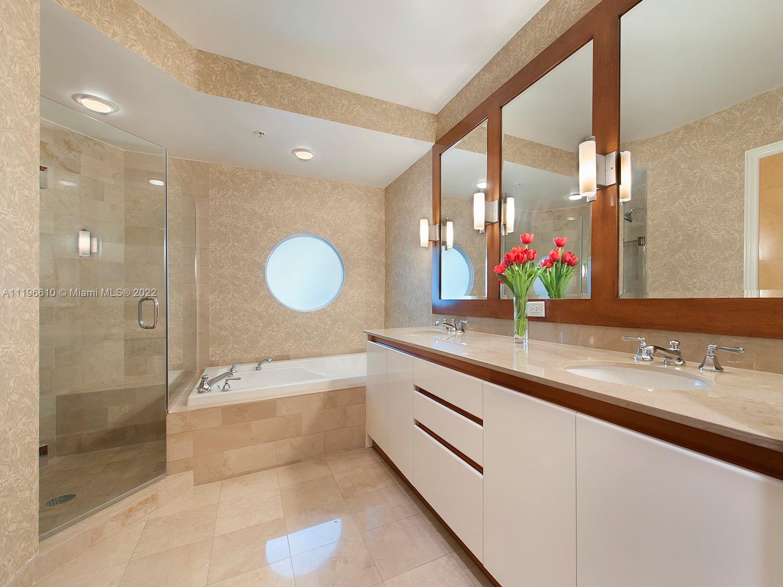 1500 Ocean Dr 704, Miami Beach, Florida 33139, 2 Bedrooms Bedrooms, ,3 BathroomsBathrooms,Residentiallease,For Rent,1500 Ocean Dr 704,A11196610