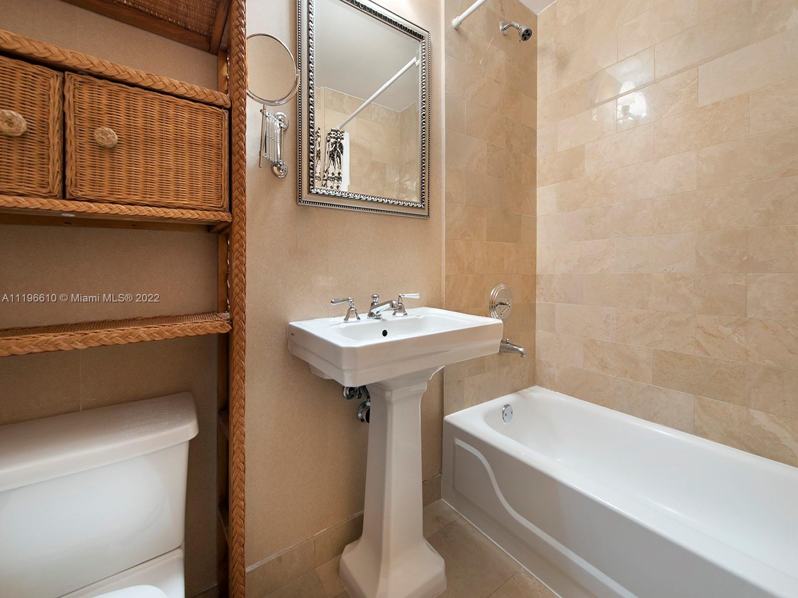 1500 Ocean Dr 704, Miami Beach, Florida 33139, 2 Bedrooms Bedrooms, ,3 BathroomsBathrooms,Residentiallease,For Rent,1500 Ocean Dr 704,A11196610