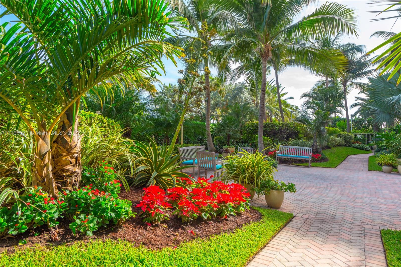 1500 Ocean Dr 704, Miami Beach, Florida 33139, 2 Bedrooms Bedrooms, ,3 BathroomsBathrooms,Residentiallease,For Rent,1500 Ocean Dr 704,A11196610
