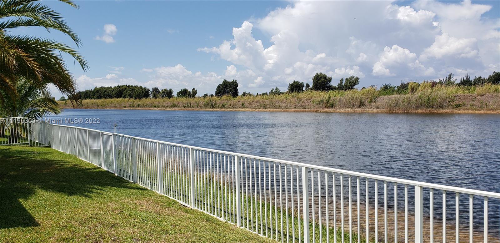 Listing Photo 12
