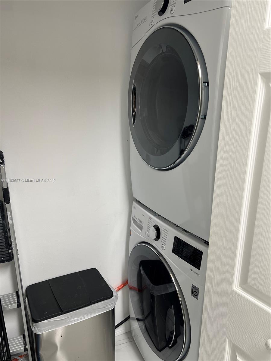 17150 N Bay Rd 2810, Sunny Isles Beach, Florida 33160, 2 Bedrooms Bedrooms, ,2 BathroomsBathrooms,Residentiallease,For Rent,17150 N Bay Rd 2810,A11183657