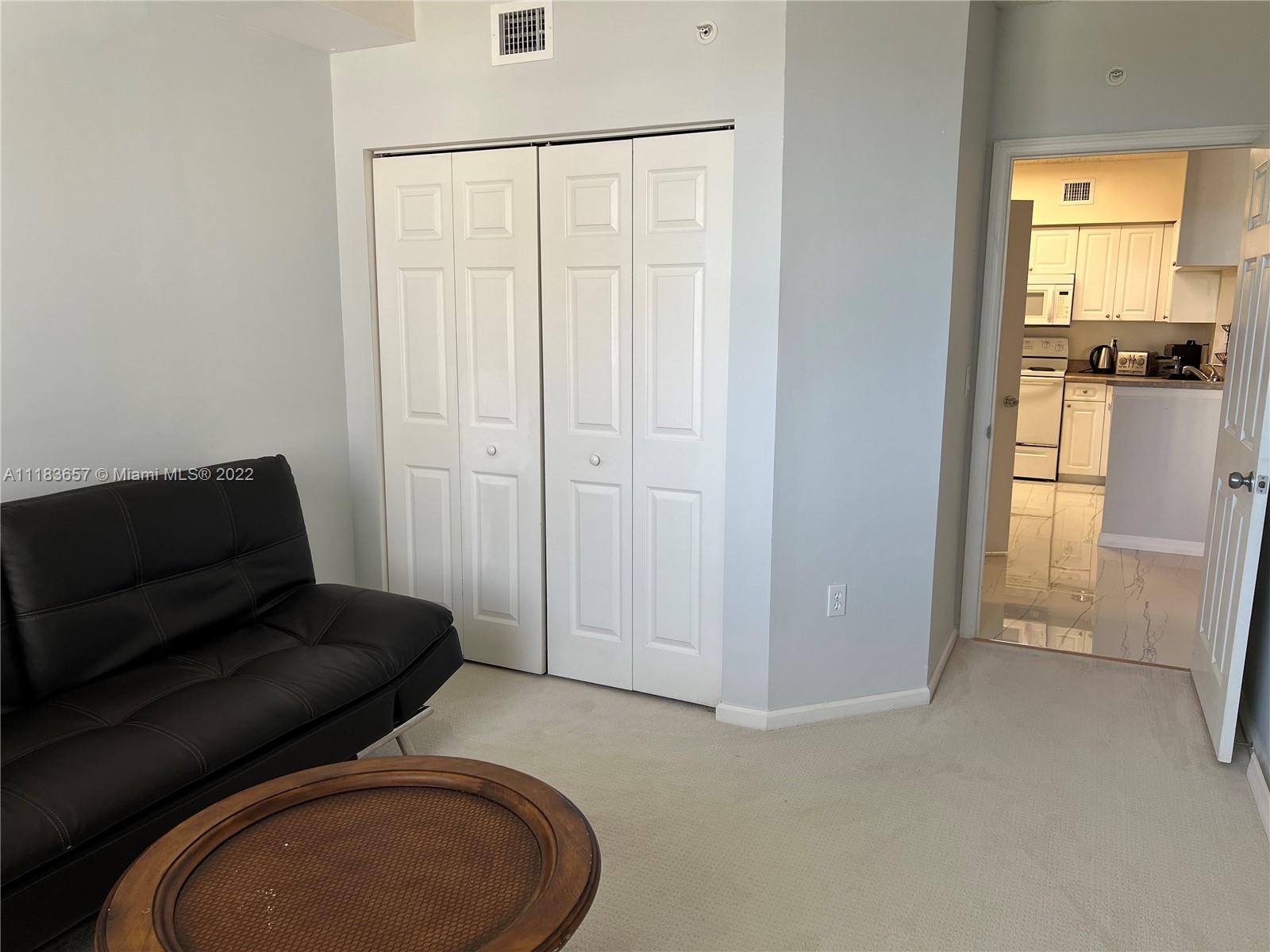 17150 N Bay Rd 2810, Sunny Isles Beach, Florida 33160, 2 Bedrooms Bedrooms, ,2 BathroomsBathrooms,Residentiallease,For Rent,17150 N Bay Rd 2810,A11183657