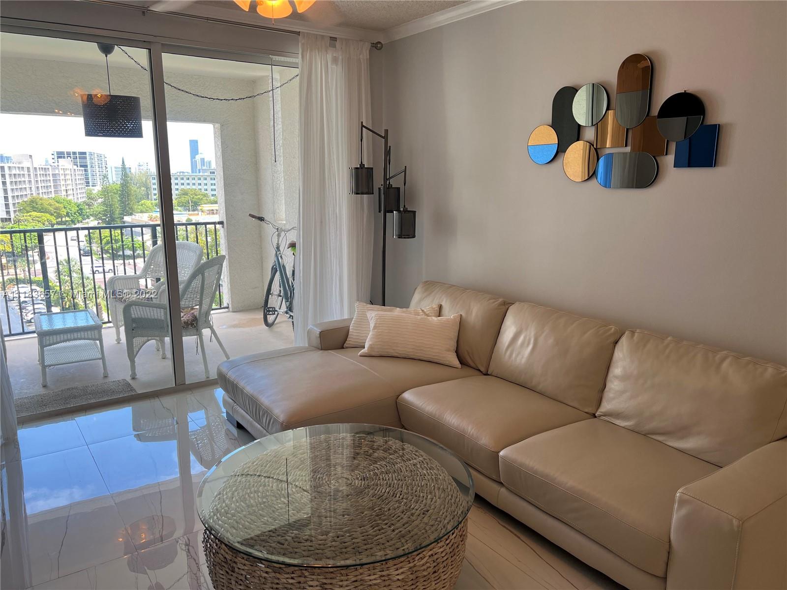 17150 N Bay Rd 2810, Sunny Isles Beach, Florida 33160, 2 Bedrooms Bedrooms, ,2 BathroomsBathrooms,Residentiallease,For Rent,17150 N Bay Rd 2810,A11183657