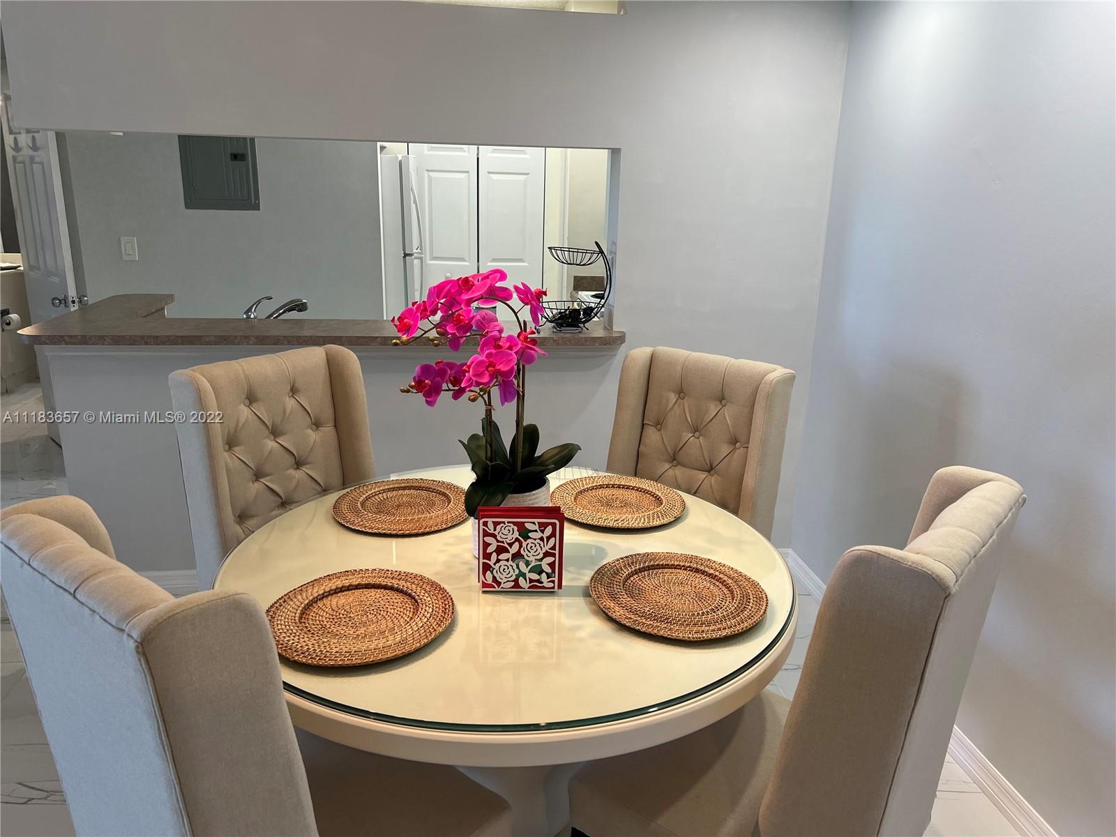 17150 N Bay Rd 2810, Sunny Isles Beach, Florida 33160, 2 Bedrooms Bedrooms, ,2 BathroomsBathrooms,Residentiallease,For Rent,17150 N Bay Rd 2810,A11183657