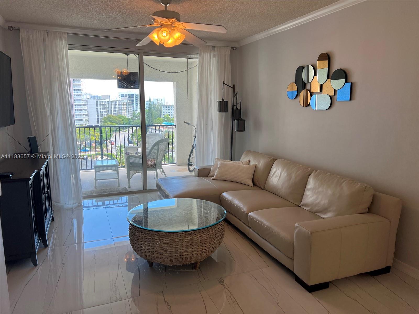 17150 N Bay Rd 2810, Sunny Isles Beach, Florida 33160, 2 Bedrooms Bedrooms, ,2 BathroomsBathrooms,Residentiallease,For Rent,17150 N Bay Rd 2810,A11183657