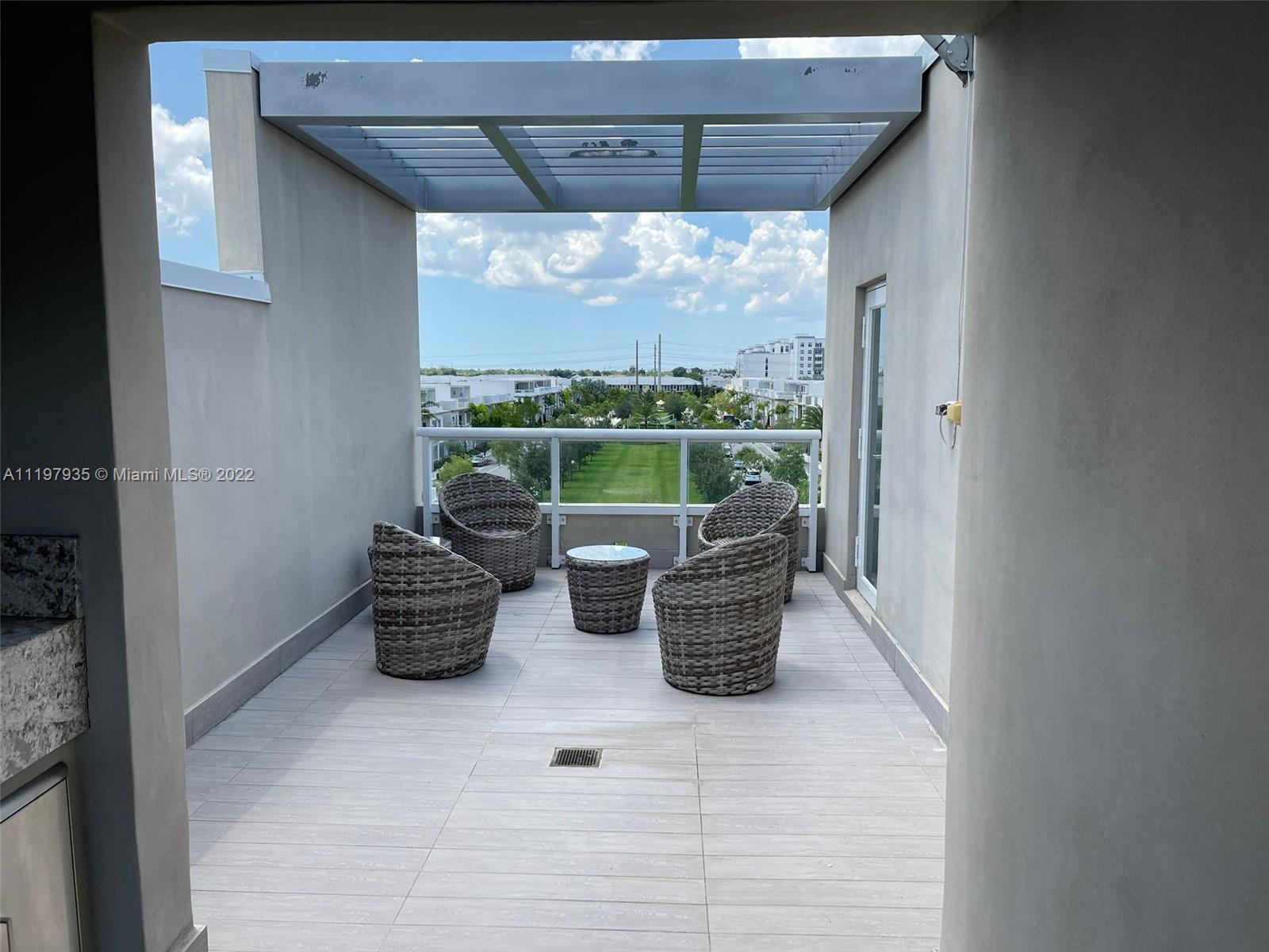 10465 Nw 66th St, Doral, FL 33178