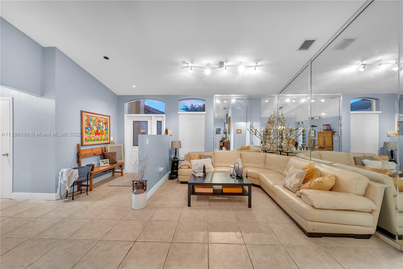 Listing Photo 16