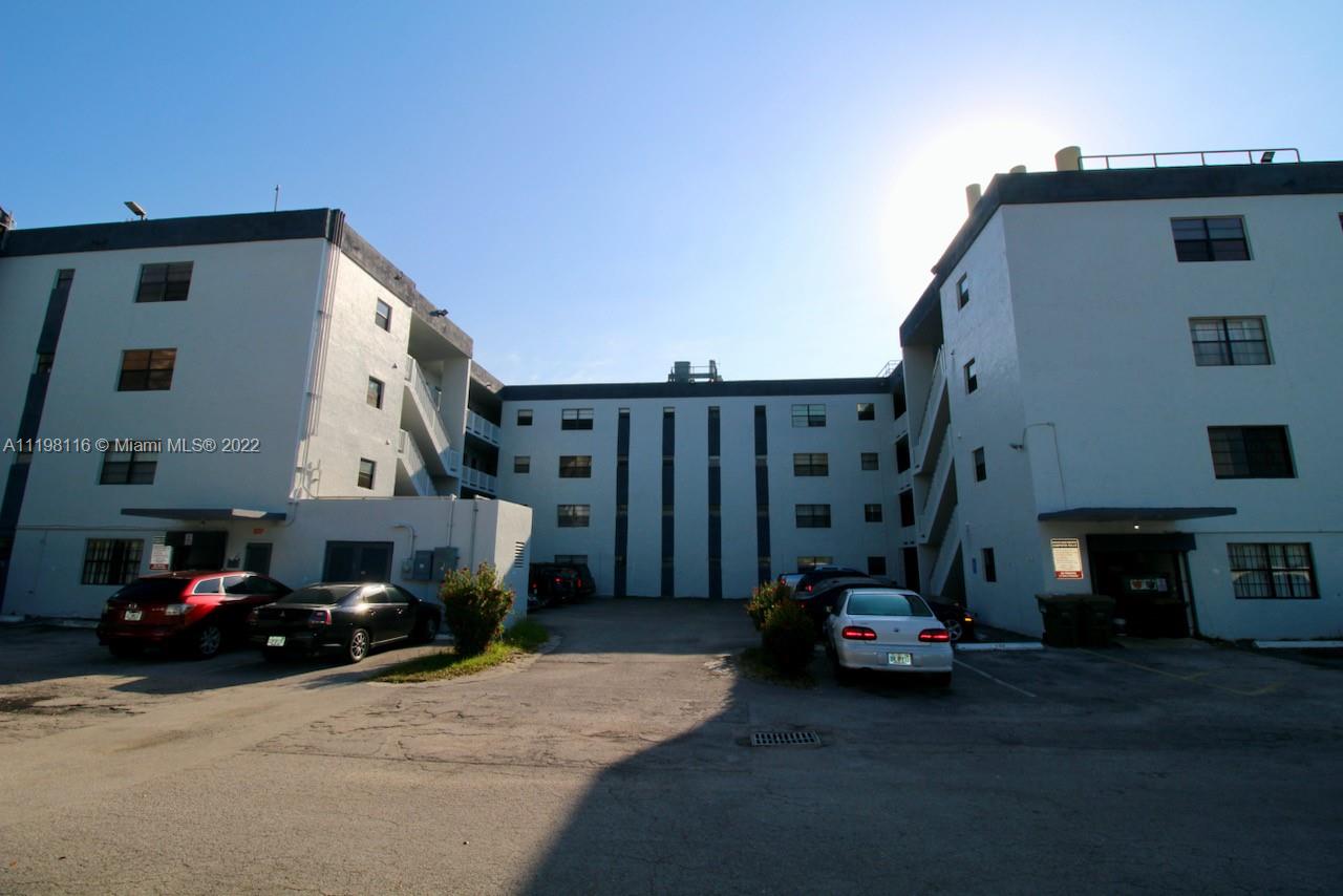 13500 NE 3rd Ct 412, North Miami, Florida 33161, 1 Bedroom Bedrooms, ,1 BathroomBathrooms,Residentiallease,For Rent,13500 NE 3rd Ct 412,A11198116