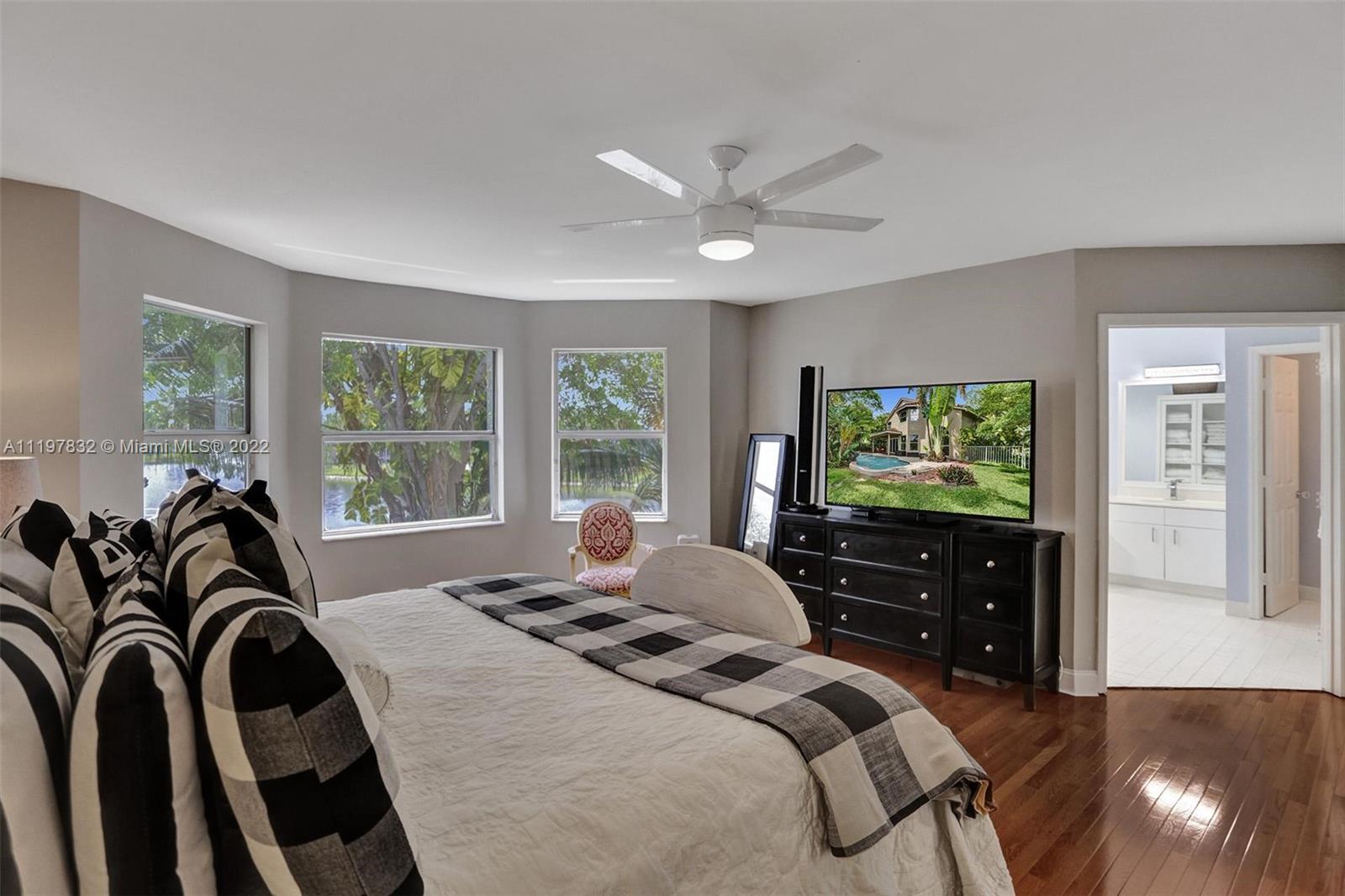 Listing Photo 25