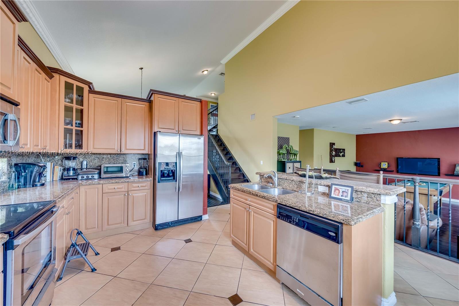 Listing Photo 10