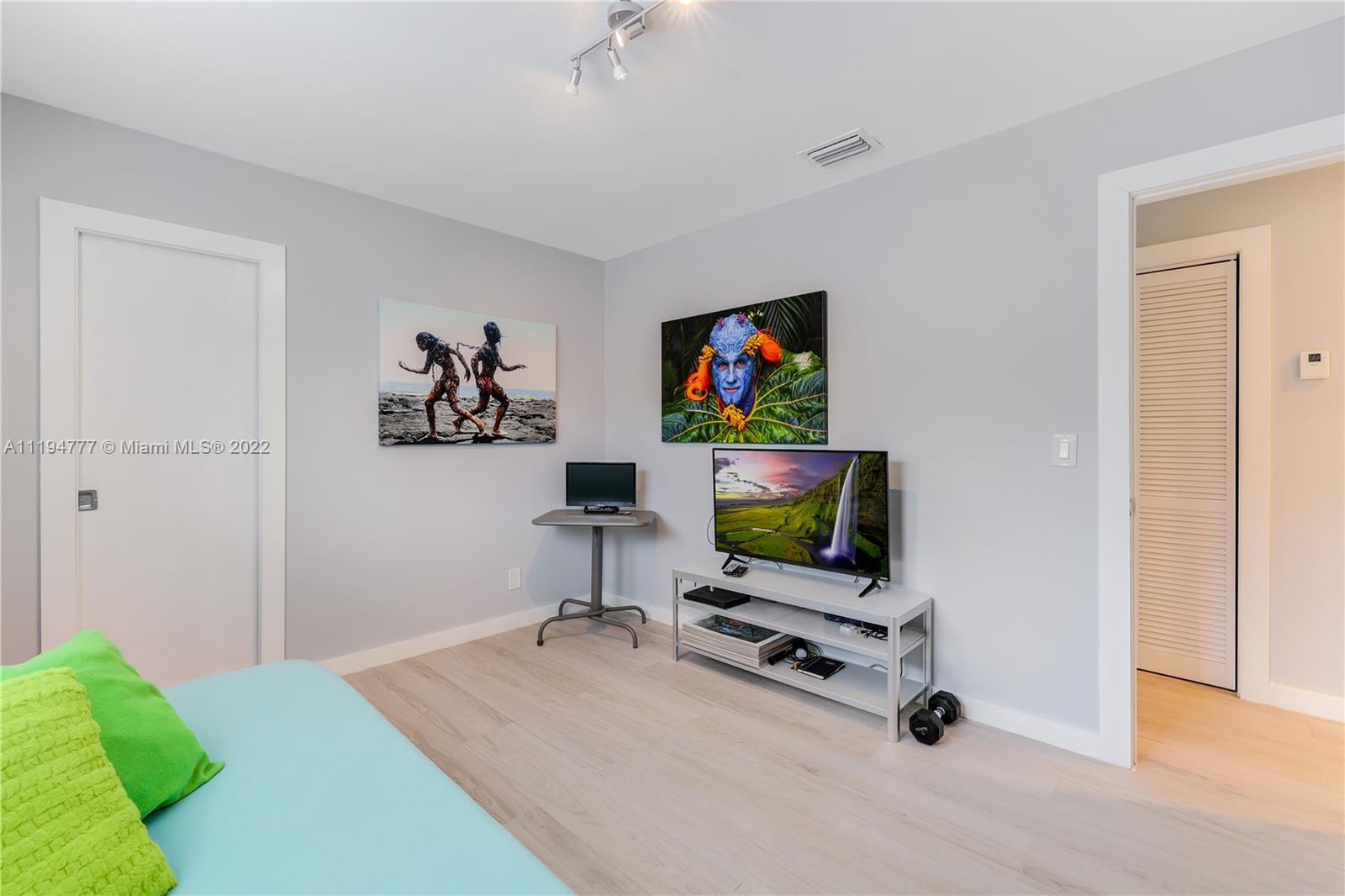 Listing Photo 32