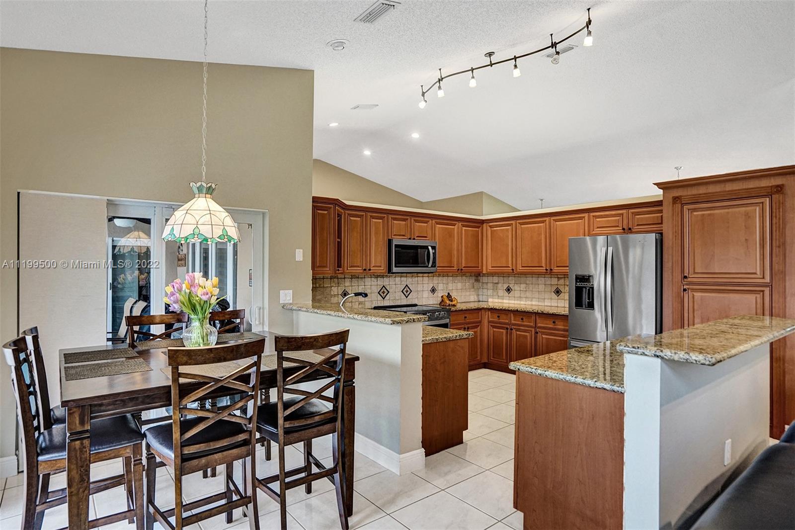 Listing Photo 18