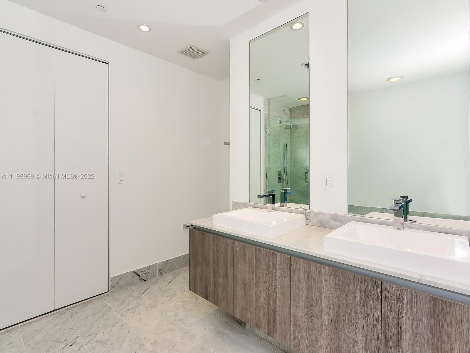 801 S Miami Ave 2810, Miami, Florida 33131, 2 Bedrooms Bedrooms, ,2 BathroomsBathrooms,Residential,For Sale,801 S Miami Ave 2810,A11198969