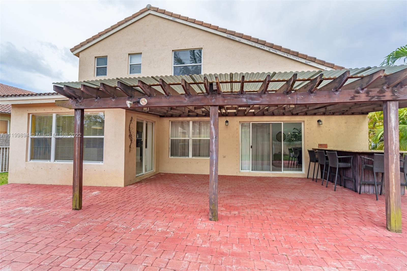 Listing Photo 9