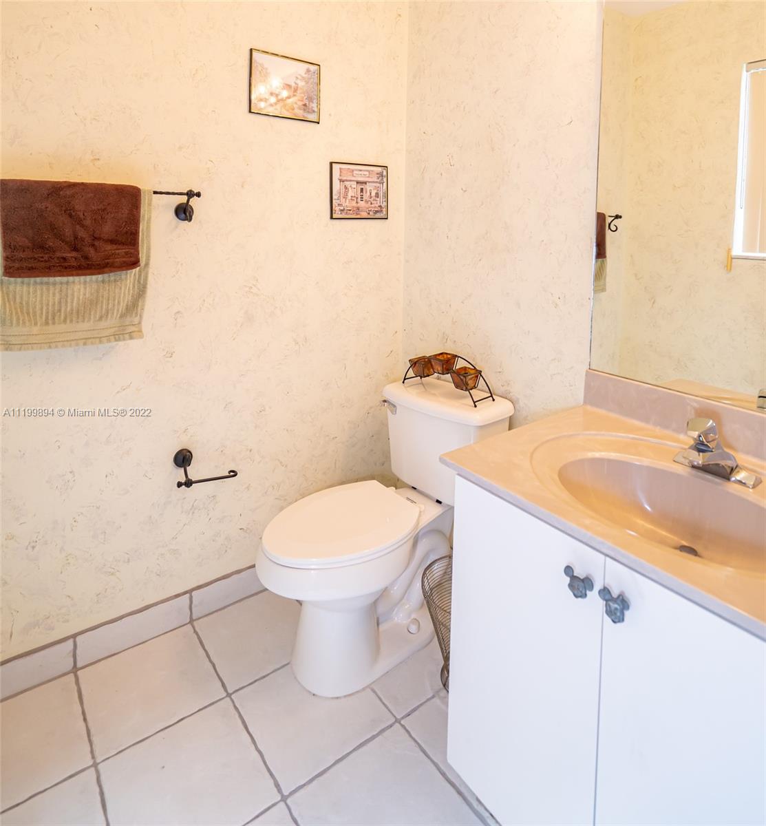 Listing Photo 17