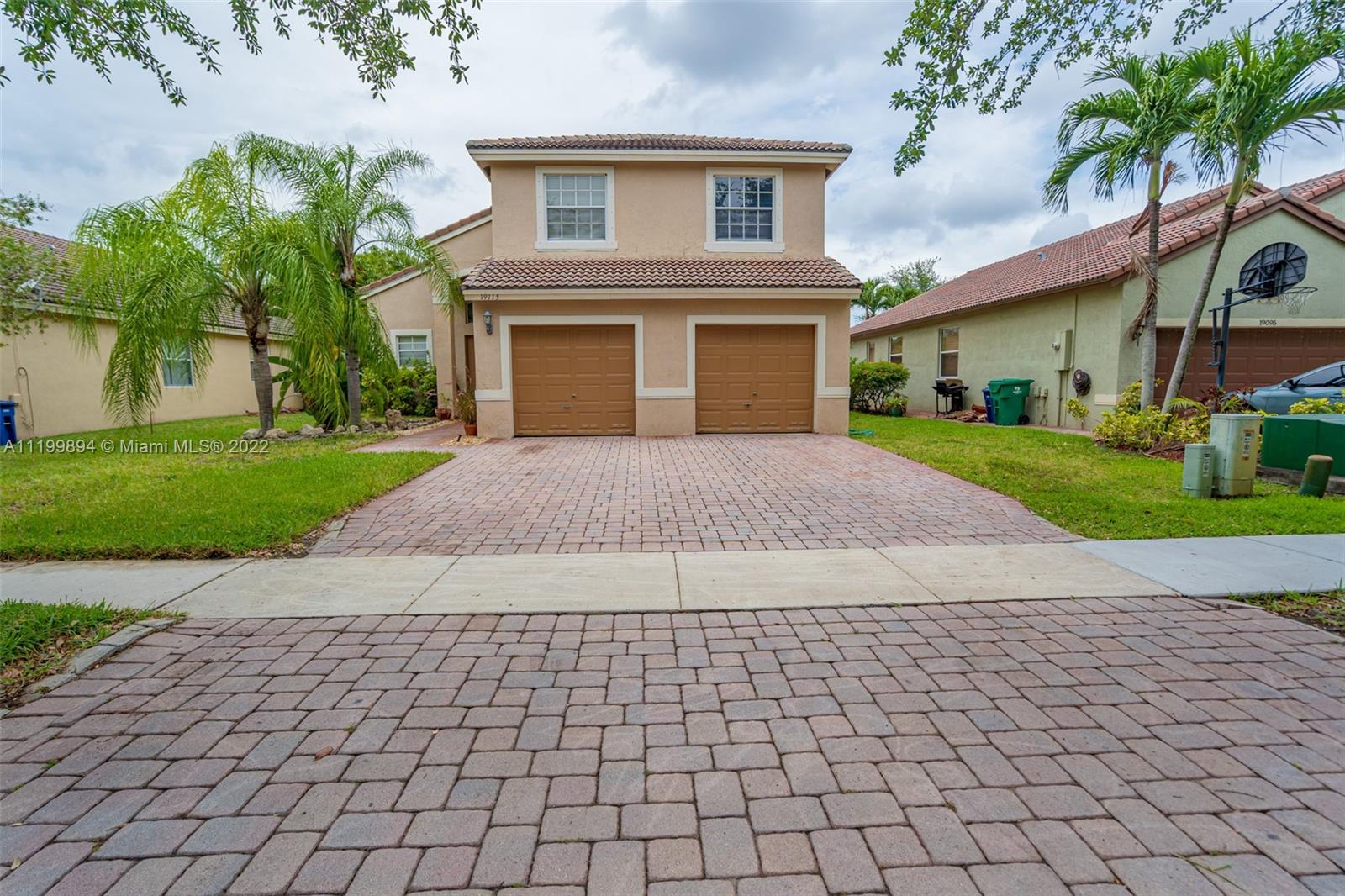 Listing Photo 1