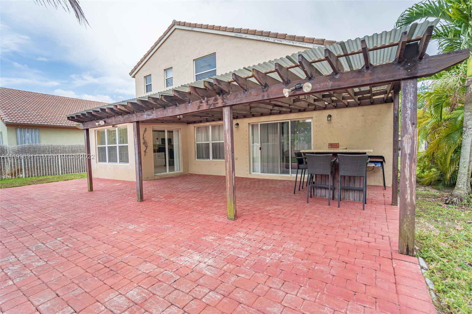 Listing Photo 8