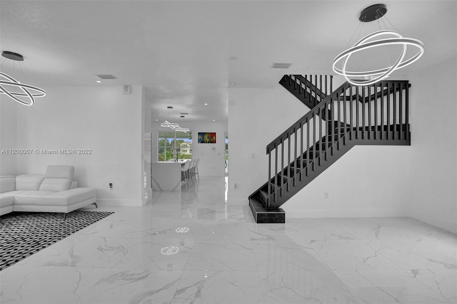 Listing Photo 10