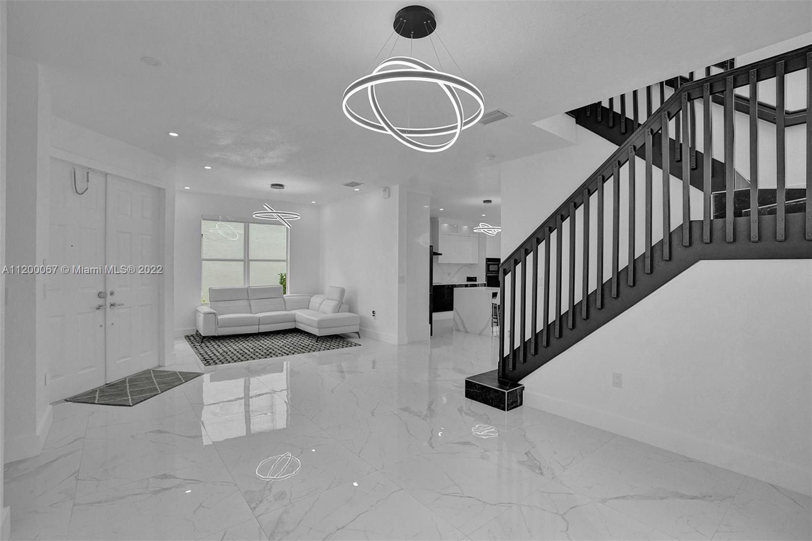 Listing Photo 14