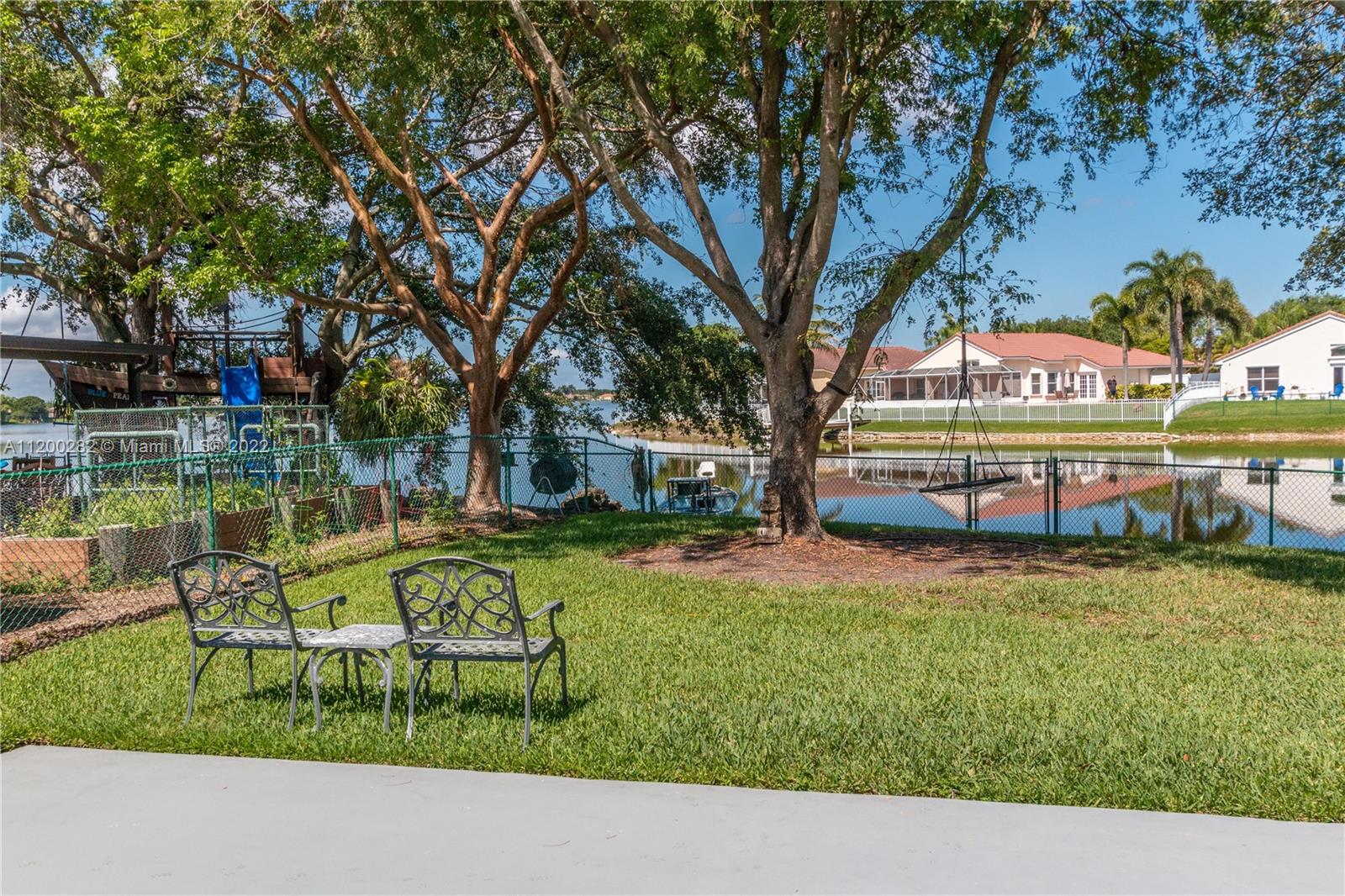 Listing Photo 18